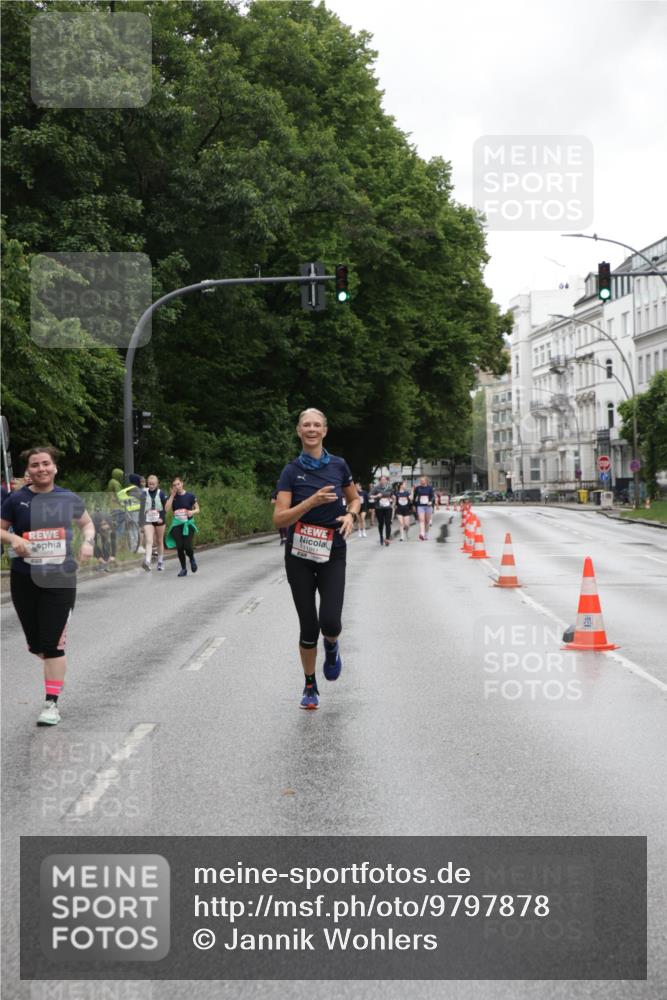 14.06.2026 - REWE Women's Run Jannik Wohlers http://msf.ph/oto/9797878 14.06.2026 10:01:32 Laufen 11011 meine-sportfotos.de