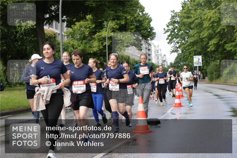 14.06.2026 - REWE Women's Run Jannik Wohlers http://msf.ph/oto/9797886 14.06.2026 09:12:08 Laufen 10606, 57, 394, 10734, 657 meine-sportfotos.de