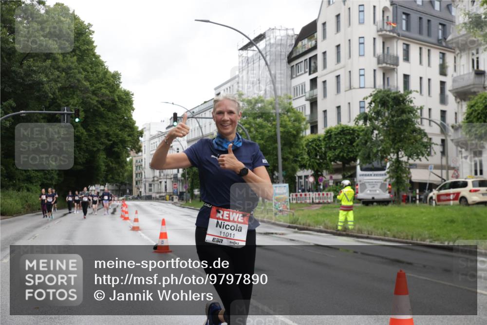 14.06.2026 - REWE Women's Run Jannik Wohlers http://msf.ph/oto/9797890 14.06.2026 10:01:34 Laufen 11011 meine-sportfotos.de
