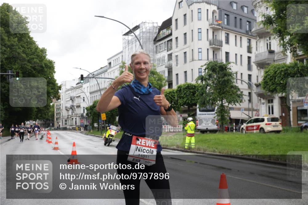 14.06.2026 - REWE Women's Run Jannik Wohlers http://msf.ph/oto/9797896 14.06.2026 10:01:34 Laufen 11011 meine-sportfotos.de