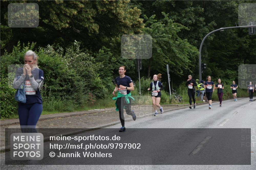 14.06.2026 - REWE Women's Run Jannik Wohlers http://msf.ph/oto/9797902 14.06.2026 10:01:38 Laufen 10213 meine-sportfotos.de