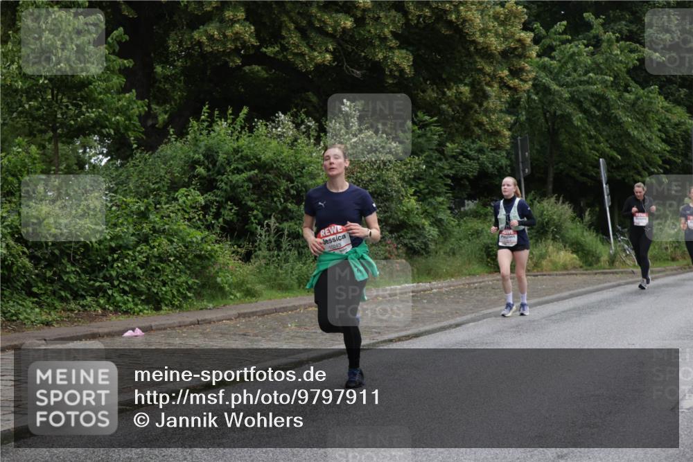 14.06.2026 - REWE Women's Run Jannik Wohlers http://msf.ph/oto/9797911 14.06.2026 10:01:39 Laufen 10243 meine-sportfotos.de