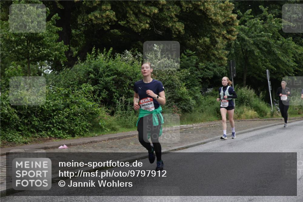 14.06.2026 - REWE Women's Run Jannik Wohlers http://msf.ph/oto/9797912 14.06.2026 10:01:39 Laufen 10243 meine-sportfotos.de