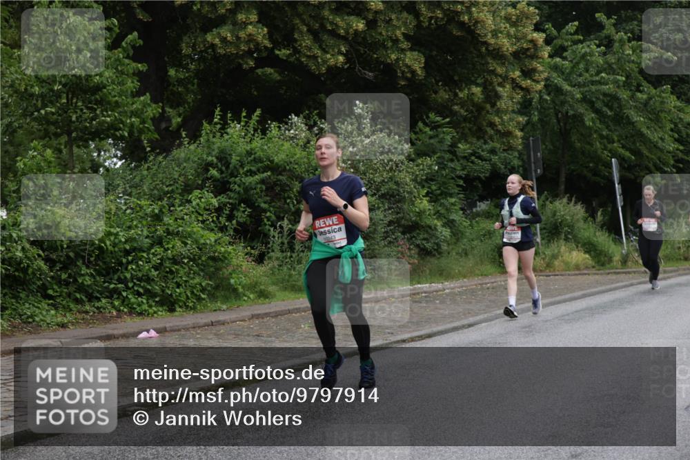 14.06.2026 - REWE Women's Run Jannik Wohlers http://msf.ph/oto/9797914 14.06.2026 10:01:40 Laufen 10243 meine-sportfotos.de