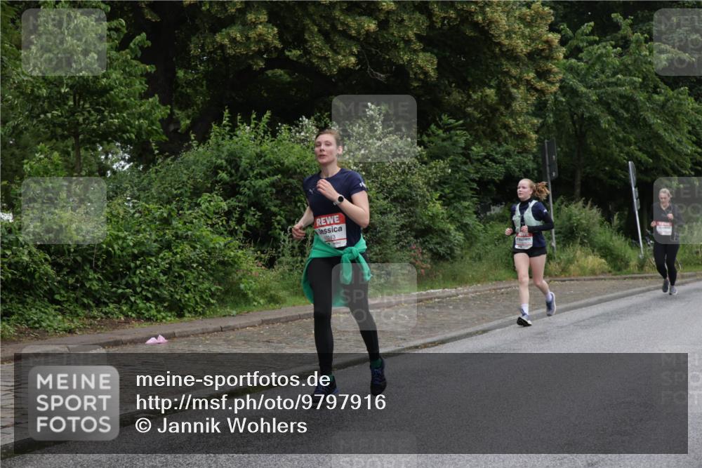 14.06.2026 - REWE Women's Run Jannik Wohlers http://msf.ph/oto/9797916 14.06.2026 10:01:40 Laufen 10243 meine-sportfotos.de