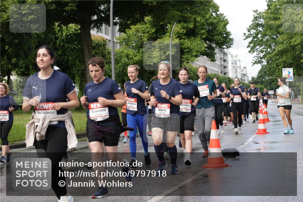 14.06.2026 - REWE Women's Run Jannik Wohlers http://msf.ph/oto/9797918 14.06.2026 09:12:09 Laufen 11455, 10606, 657, 10394, 10734, 11286 meine-sportfotos.de