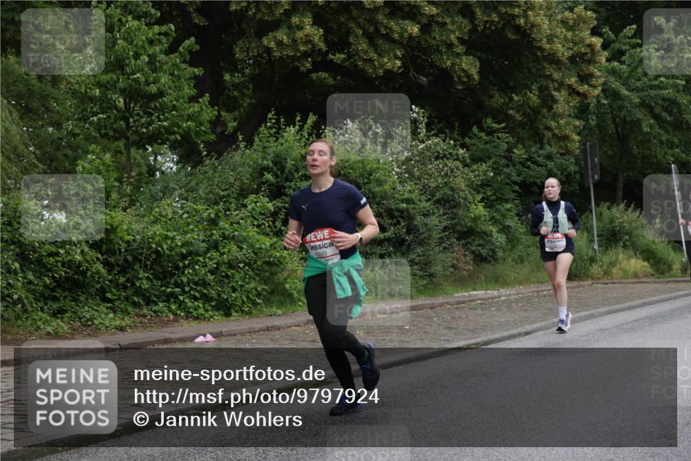 14.06.2026 - REWE Women's Run Jannik Wohlers http://msf.ph/oto/9797924 14.06.2026 10:01:40 Laufen 10243 meine-sportfotos.de