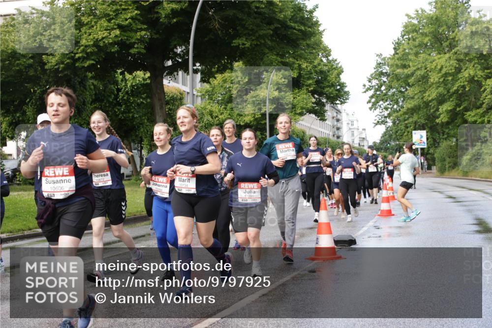 14.06.2026 - REWE Women's Run Jannik Wohlers http://msf.ph/oto/9797925 14.06.2026 09:12:09 Laufen 10606, 7, 10872, 57, 10734, 10394, 11286 meine-sportfotos.de