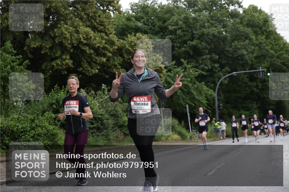 14.06.2026 - REWE Women's Run Jannik Wohlers http://msf.ph/oto/9797951 14.06.2026 10:01:47 Laufen 10791, 57 meine-sportfotos.de