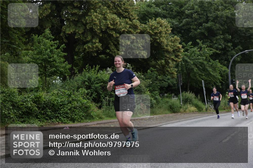 14.06.2026 - REWE Women's Run Jannik Wohlers http://msf.ph/oto/9797975 14.06.2026 10:01:50 Laufen 10609 meine-sportfotos.de