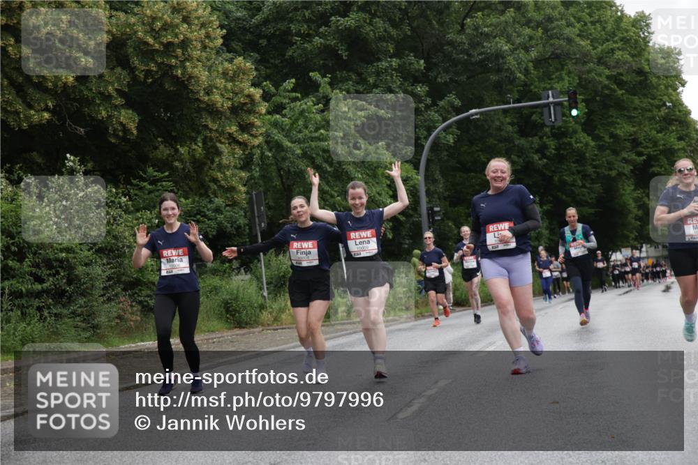 14.06.2026 - REWE Women's Run Jannik Wohlers http://msf.ph/oto/9797996 14.06.2026 10:01:53 Laufen 10009, 10008, 10 meine-sportfotos.de