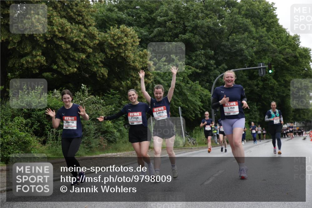 14.06.2026 - REWE Women's Run Jannik Wohlers http://msf.ph/oto/9798009 14.06.2026 10:01:54 Laufen 10006, 10008, 10009, 10007 meine-sportfotos.de