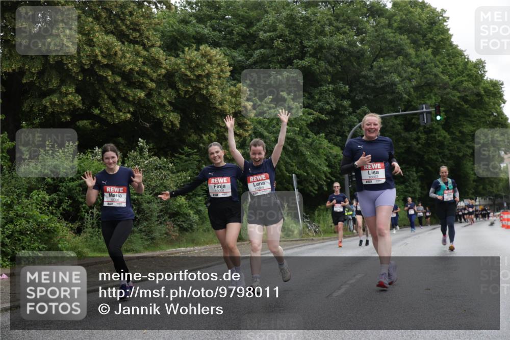 14.06.2026 - REWE Women's Run Jannik Wohlers http://msf.ph/oto/9798011 14.06.2026 10:01:54 Laufen 10009, 10006, 10008, 51, 10007 meine-sportfotos.de