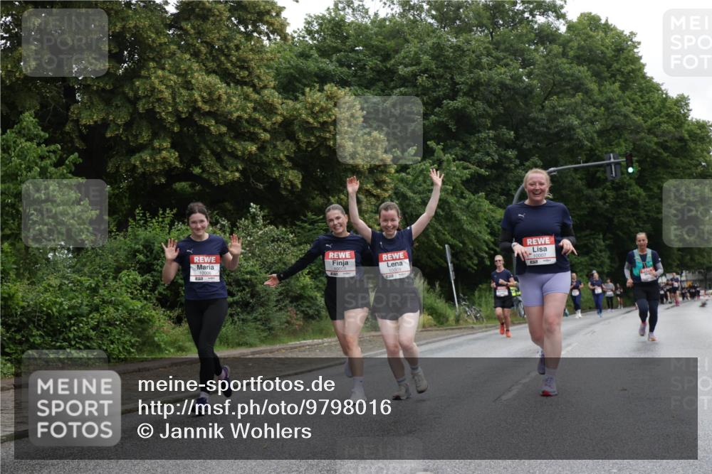 14.06.2026 - REWE Women's Run Jannik Wohlers http://msf.ph/oto/9798016 14.06.2026 10:01:55 Laufen 10009, 10007, 7, 10006, 10008 meine-sportfotos.de