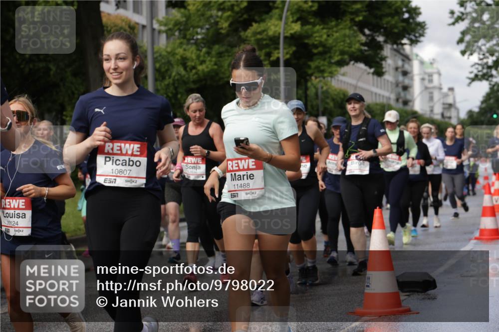 14.06.2026 - REWE Women's Run Jannik Wohlers http://msf.ph/oto/9798022 14.06.2026 09:12:15 Laufen 10124, 10807, 11488, 657, 1002, 22 meine-sportfotos.de