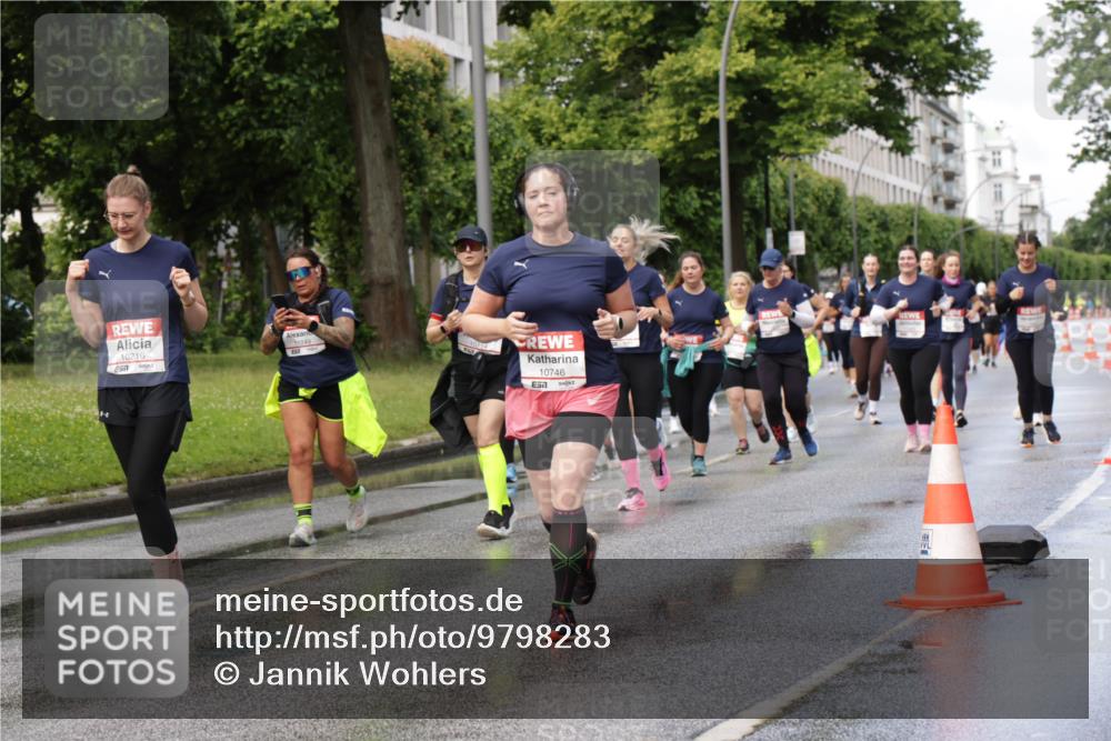 14.06.2026 - REWE Women's Run Jannik Wohlers http://msf.ph/oto/9798283 14.06.2026 09:12:46 Laufen 10216, 657, 11249, 10746, 7, 6 meine-sportfotos.de