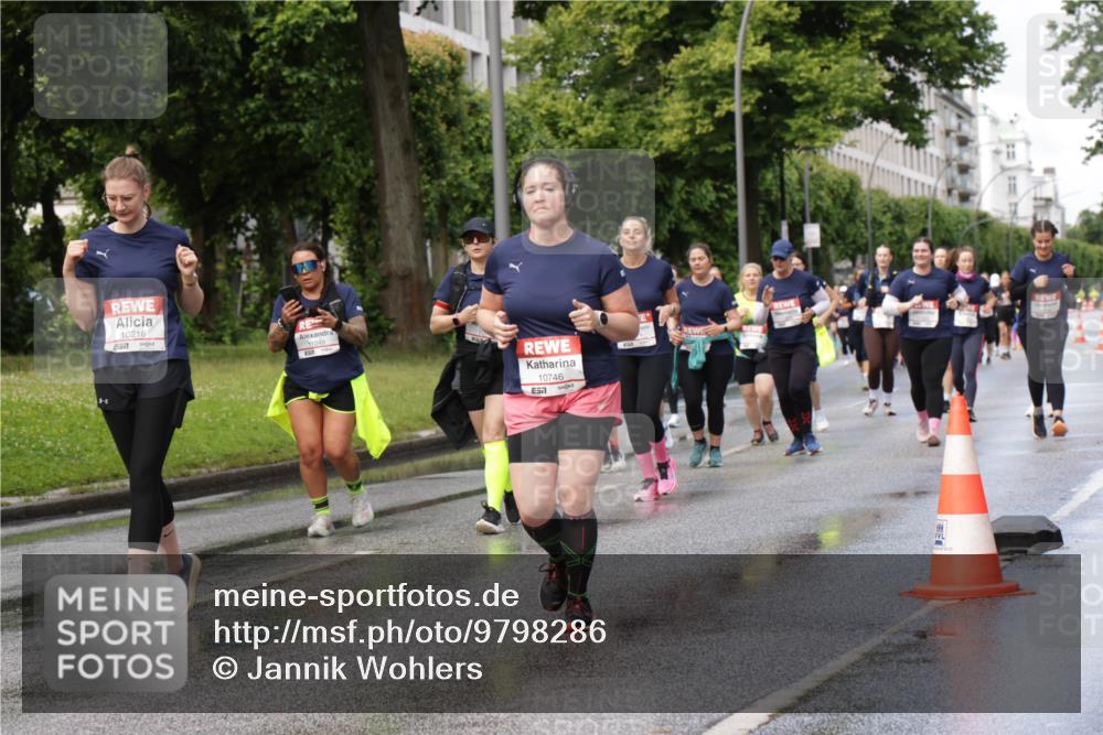 14.06.2026 - REWE Women's Run Jannik Wohlers http://msf.ph/oto/9798286 14.06.2026 09:12:46 Laufen 10216, 657, 10746, 7 meine-sportfotos.de
