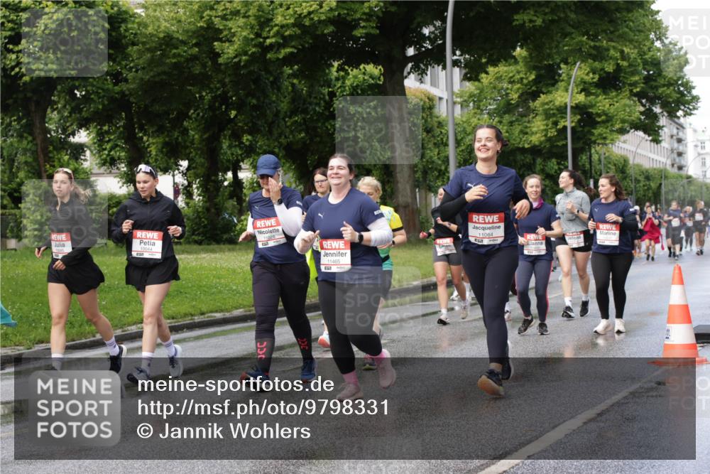 14.06.2026 - REWE Women's Run Jannik Wohlers http://msf.ph/oto/9798331 14.06.2026 09:12:53 Laufen 11028, 11064, 10948, 11465 meine-sportfotos.de