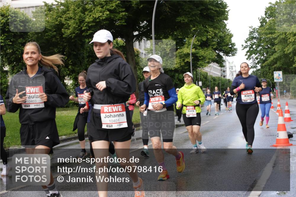14.06.2026 - REWE Women's Run Jannik Wohlers http://msf.ph/oto/9798416 14.06.2026 09:13:13 Laufen 10403, 7, 11053, 10401, 7, 11216, 11178 meine-sportfotos.de
