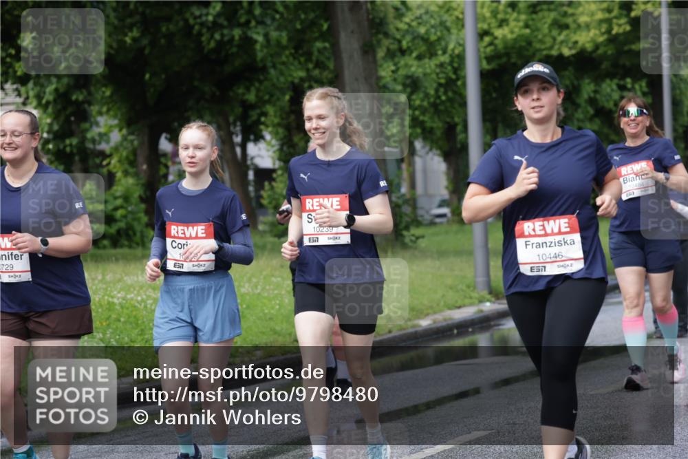 14.06.2026 - REWE Women's Run Jannik Wohlers http://msf.ph/oto/9798480 14.06.2026 09:13:24 Laufen 0729, 10239, 57, 10446, 7, 10484 meine-sportfotos.de