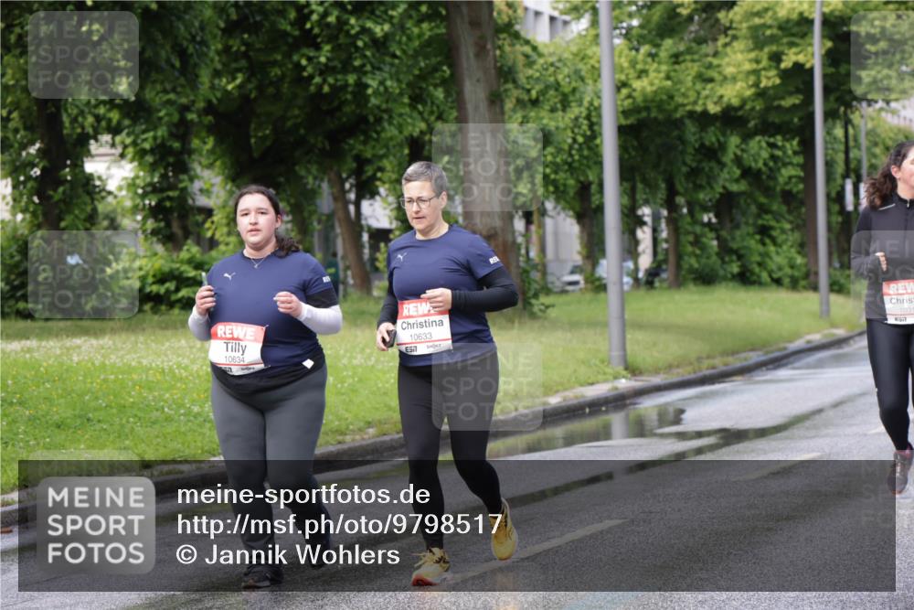 14.06.2026 - REWE Women's Run Jannik Wohlers http://msf.ph/oto/9798517 14.06.2026 09:13:31 Laufen 10634, 10633, 57, 1031, 657 meine-sportfotos.de