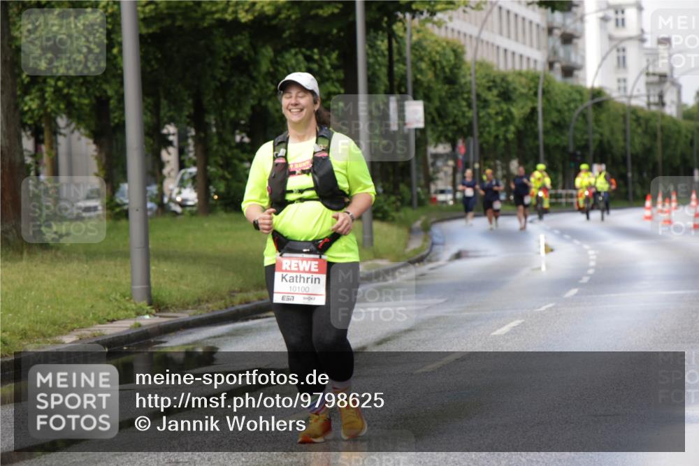 14.06.2026 - REWE Women's Run Jannik Wohlers http://msf.ph/oto/9798625 14.06.2026 09:13:53 Laufen 10100, 57 meine-sportfotos.de