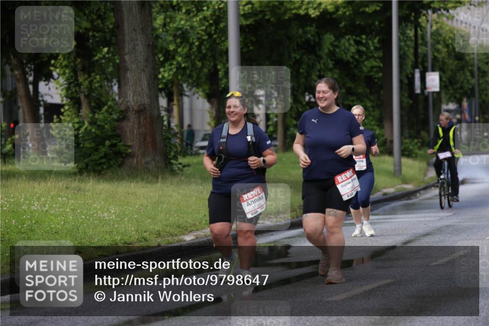 14.06.2026 - REWE Women's Run Jannik Wohlers http://msf.ph/oto/9798647 14.06.2026 09:14:35 Laufen 11117, 108 meine-sportfotos.de