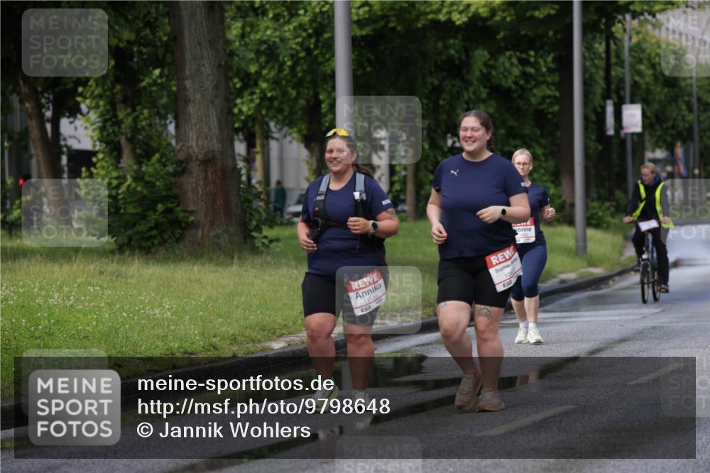 14.06.2026 - REWE Women's Run Jannik Wohlers http://msf.ph/oto/9798648 14.06.2026 09:14:35 Laufen 11117, 57, 108 meine-sportfotos.de