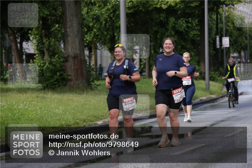 14.06.2026 - REWE Women's Run Jannik Wohlers http://msf.ph/oto/9798649 14.06.2026 09:14:35 Laufen 11117, 1083 meine-sportfotos.de