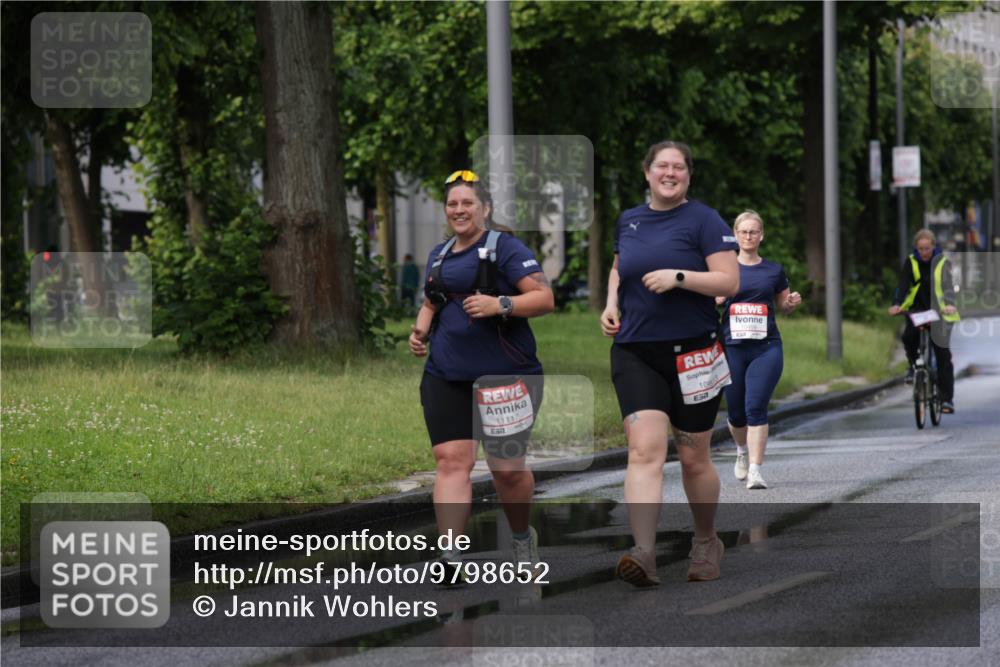 14.06.2026 - REWE Women's Run Jannik Wohlers http://msf.ph/oto/9798652 14.06.2026 09:14:35 Laufen 11117, 1083, 7 meine-sportfotos.de
