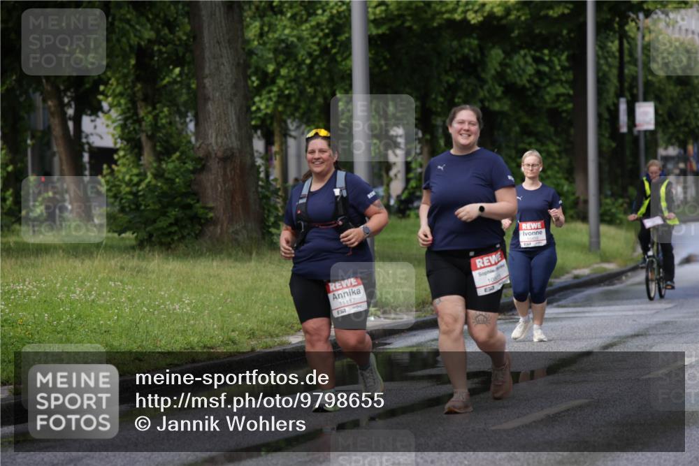 14.06.2026 - REWE Women's Run Jannik Wohlers http://msf.ph/oto/9798655 14.06.2026 09:14:35 Laufen 11117, 517, 10813 meine-sportfotos.de