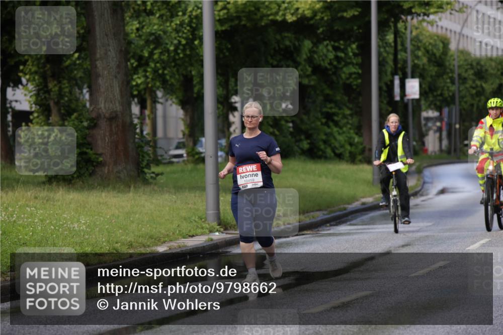 14.06.2026 - REWE Women's Run Jannik Wohlers http://msf.ph/oto/9798662 14.06.2026 09:14:40 Laufen 10459, 7 meine-sportfotos.de