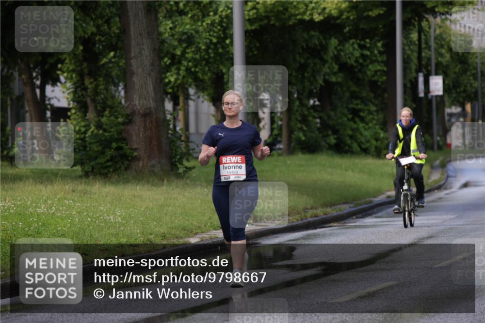 14.06.2026 - REWE Women's Run Jannik Wohlers http://msf.ph/oto/9798667 14.06.2026 09:14:41 Laufen 10459, 517 meine-sportfotos.de