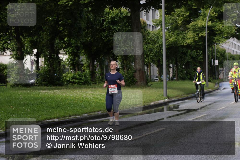 14.06.2026 - REWE Women's Run Jannik Wohlers http://msf.ph/oto/9798680 14.06.2026 09:14:43 Laufen 10459 meine-sportfotos.de
