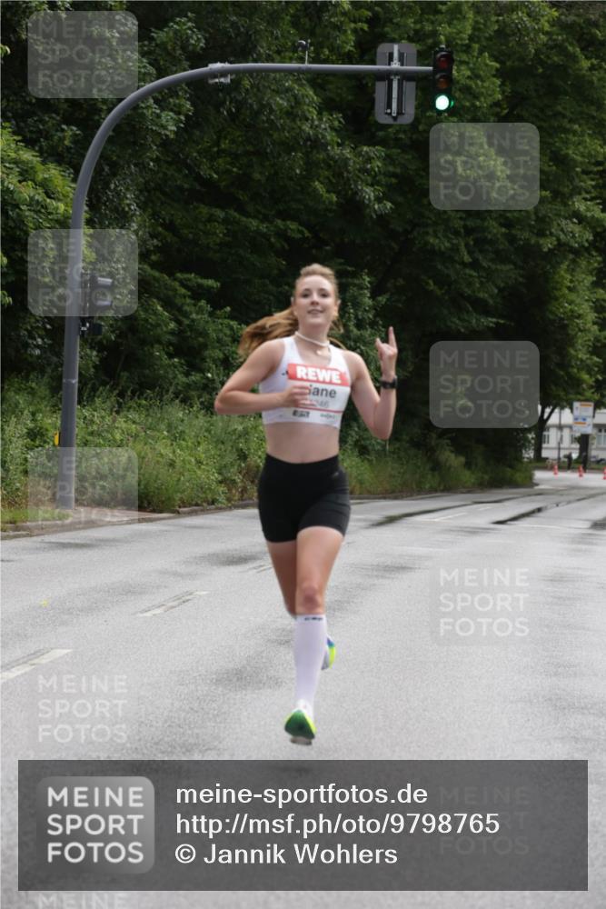 14.06.2026 - REWE Women's Run Jannik Wohlers http://msf.ph/oto/9798765 14.06.2026 09:34:28 Laufen 246, 8557, 7 meine-sportfotos.de