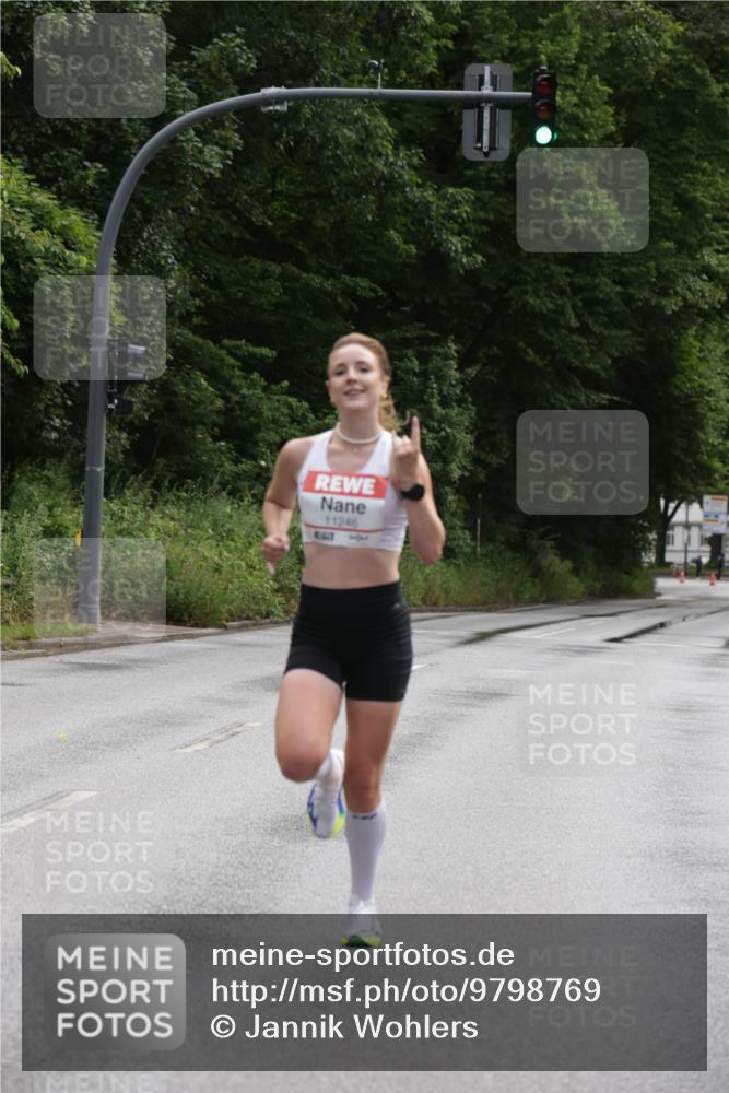 14.06.2026 - REWE Women's Run Jannik Wohlers http://msf.ph/oto/9798769 14.06.2026 09:34:28 Laufen 11246, 86, 7 meine-sportfotos.de