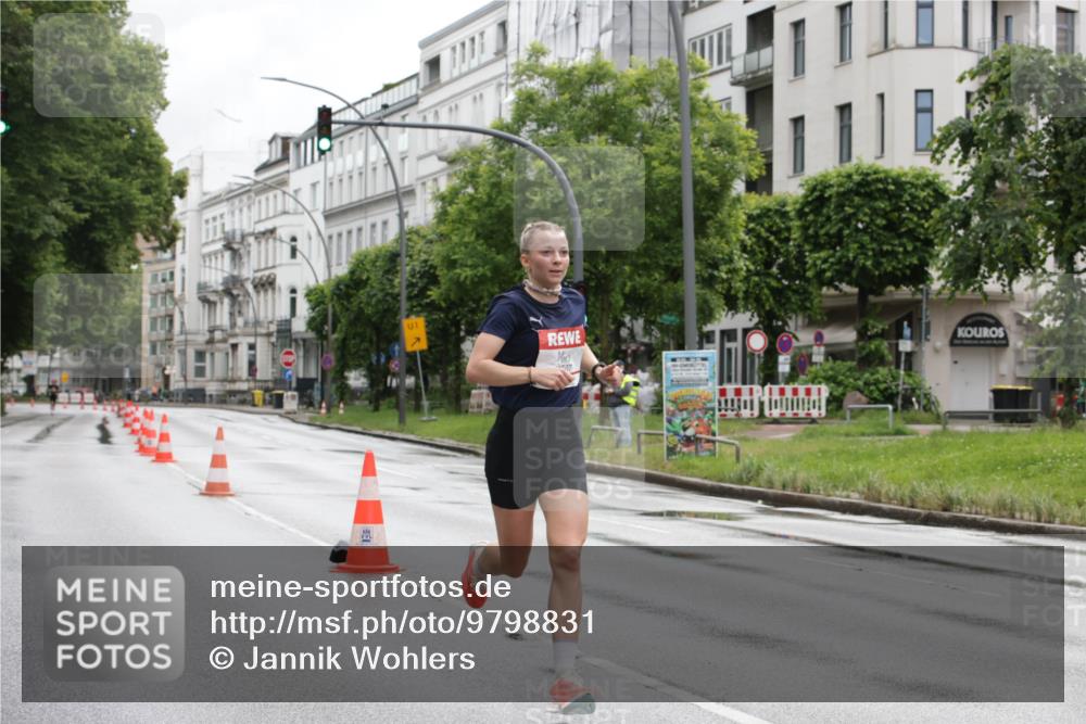14.06.2026 - REWE Women's Run Jannik Wohlers http://msf.ph/oto/9798831 14.06.2026 09:38:42 Laufen 01, 07 meine-sportfotos.de