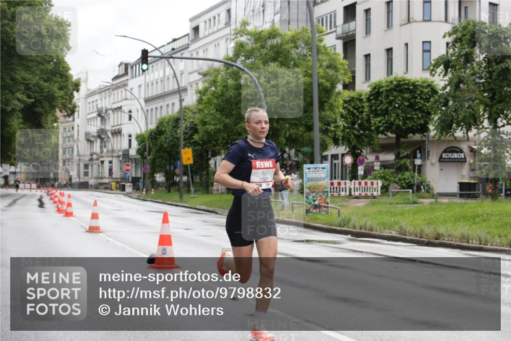 14.06.2026 - REWE Women's Run Jannik Wohlers http://msf.ph/oto/9798832 14.06.2026 09:38:42 Laufen 01, 11507 meine-sportfotos.de