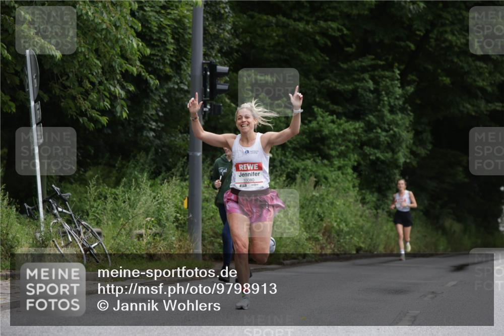 14.06.2026 - REWE Women's Run Jannik Wohlers http://msf.ph/oto/9798913 14.06.2026 09:40:07 Laufen 10080 meine-sportfotos.de