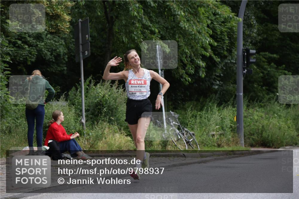 14.06.2026 - REWE Women's Run Jannik Wohlers http://msf.ph/oto/9798937 14.06.2026 09:40:16 Laufen 11126, 57 meine-sportfotos.de