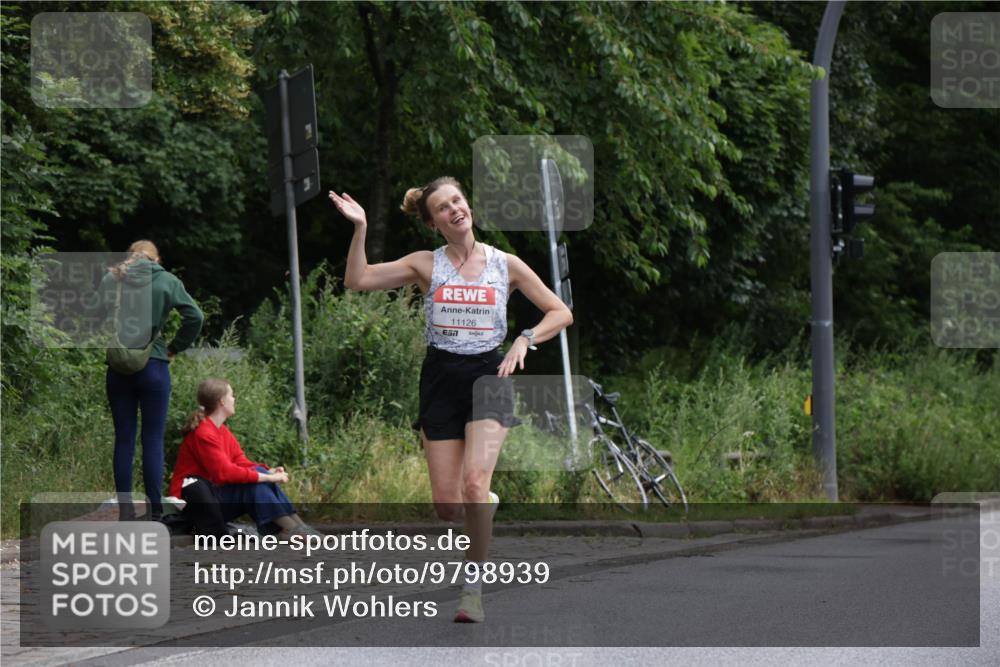14.06.2026 - REWE Women's Run Jannik Wohlers http://msf.ph/oto/9798939 14.06.2026 09:40:17 Laufen 11126, 657 meine-sportfotos.de