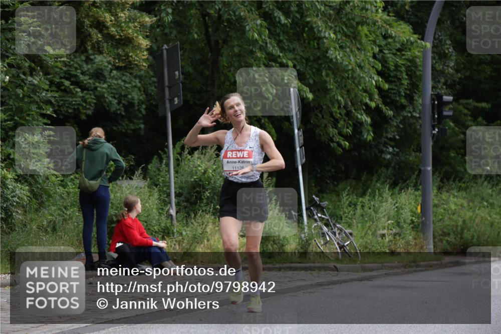14.06.2026 - REWE Women's Run Jannik Wohlers http://msf.ph/oto/9798942 14.06.2026 09:40:17 Laufen 11126 meine-sportfotos.de