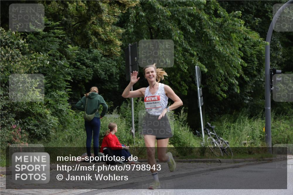 14.06.2026 - REWE Women's Run Jannik Wohlers http://msf.ph/oto/9798943 14.06.2026 09:40:17 Laufen 11126, 657 meine-sportfotos.de