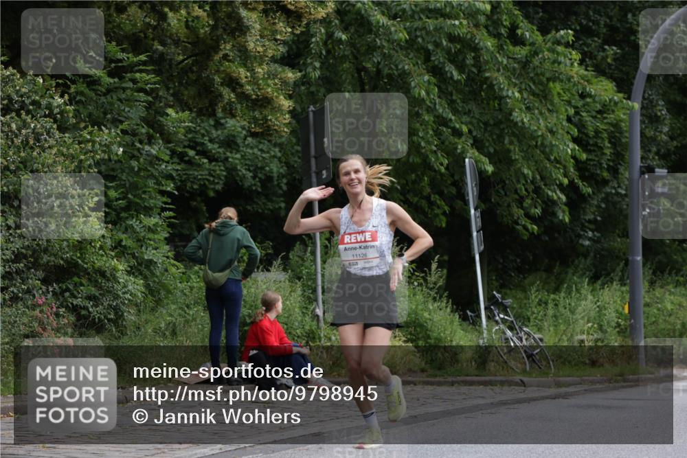 14.06.2026 - REWE Women's Run Jannik Wohlers http://msf.ph/oto/9798945 14.06.2026 09:40:17 Laufen 11126, 657 meine-sportfotos.de