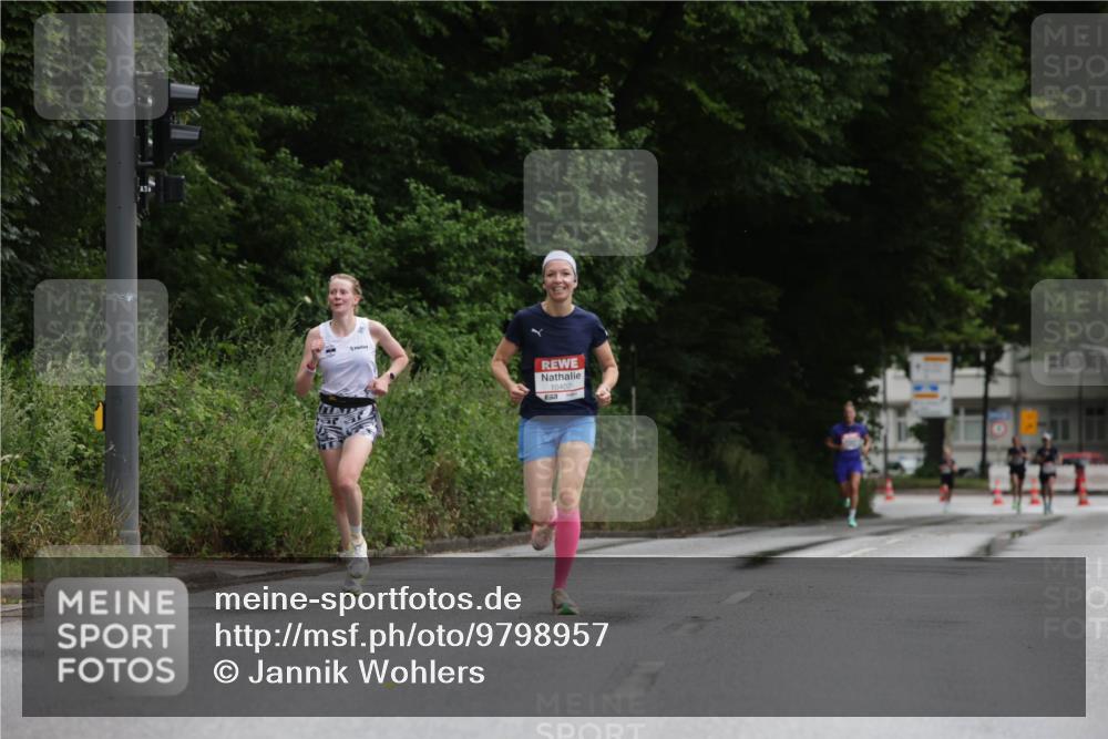 14.06.2026 - REWE Women's Run Jannik Wohlers http://msf.ph/oto/9798957 14.06.2026 09:40:26 Laufen 10402 meine-sportfotos.de