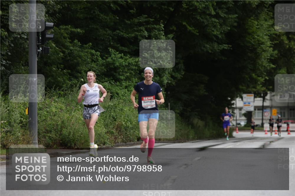 14.06.2026 - REWE Women's Run Jannik Wohlers http://msf.ph/oto/9798958 14.06.2026 09:40:26 Laufen 10402 meine-sportfotos.de