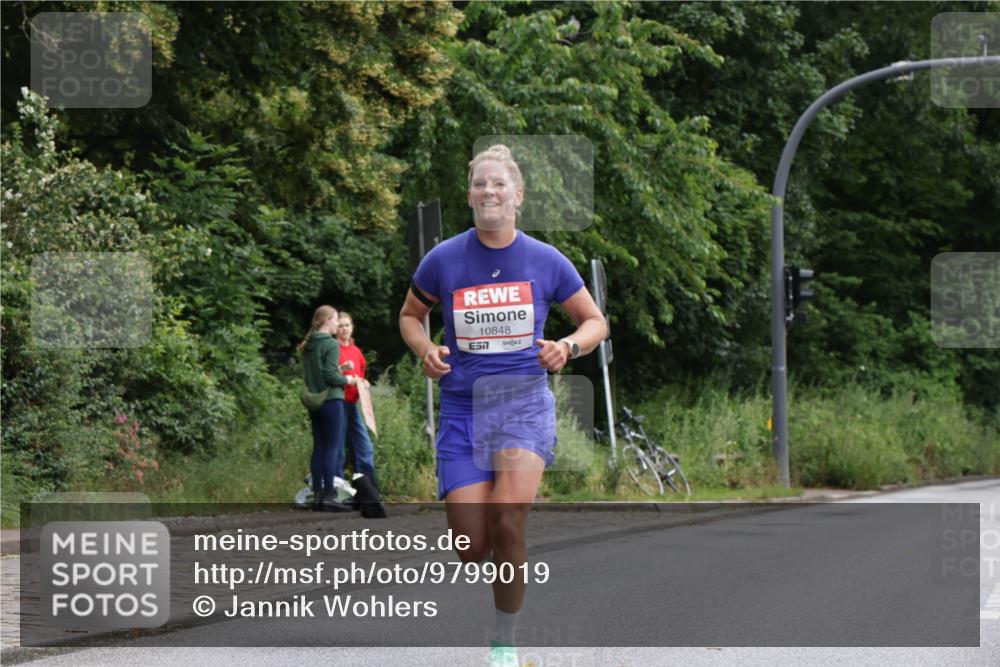14.06.2026 - REWE Women's Run Jannik Wohlers http://msf.ph/oto/9799019 14.06.2026 09:40:44 Laufen 10848, 7 meine-sportfotos.de