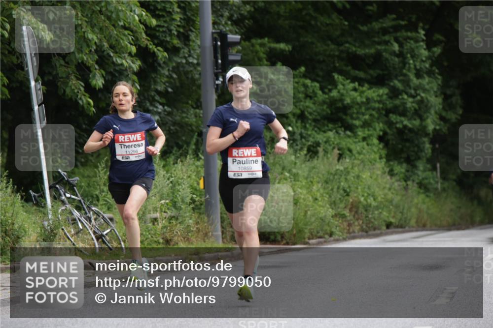 14.06.2026 - REWE Women's Run Jannik Wohlers http://msf.ph/oto/9799050 14.06.2026 09:40:53 Laufen 11296, 7, 10859, 7 meine-sportfotos.de