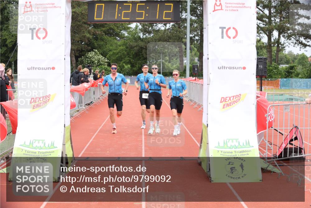 14.06.2026 - 7 Türme Triathlon Andreas Tolksdorf http://msf.ph/oto/9799092 14.06.2026 11:55:12 Ziel 523, 524, 525, 526 meine-sportfotos.de