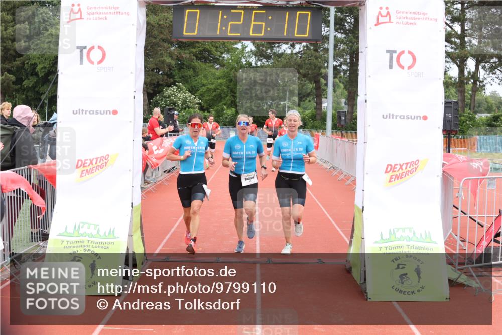 14.06.2026 - 7 Türme Triathlon Andreas Tolksdorf http://msf.ph/oto/9799110 14.06.2026 11:56:09 Ziel 416, 417, 418, 419, 479, 480, 482 meine-sportfotos.de